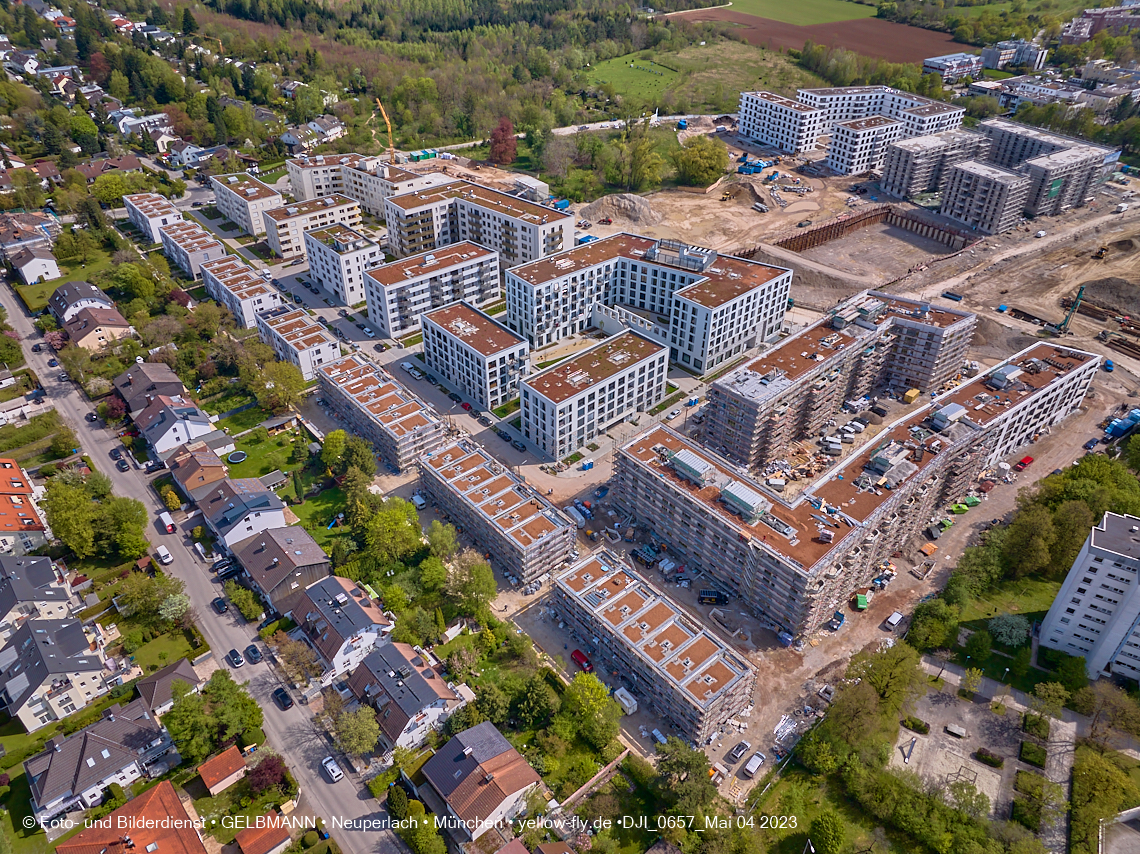 04.05.2023 - Luftbilder vom Alexisqaurtier und Pandion Verde in Neuperlach